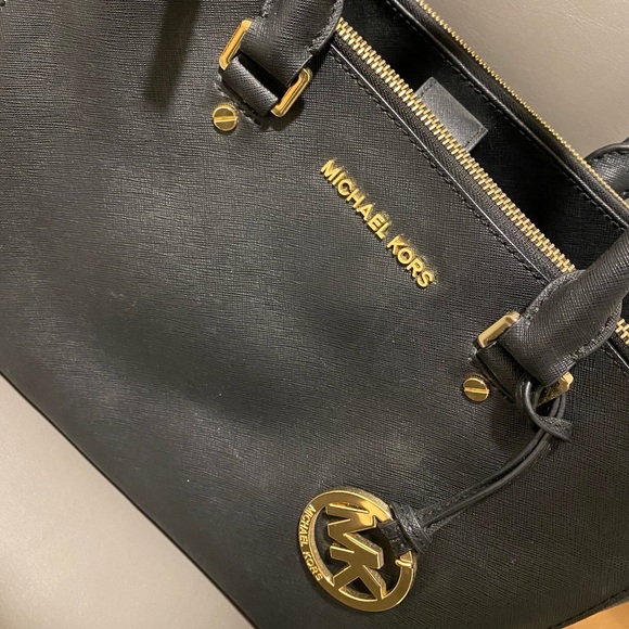 Michael Kors Sutton Medium Saffiano Leather Satchel - Picture 7 of 9